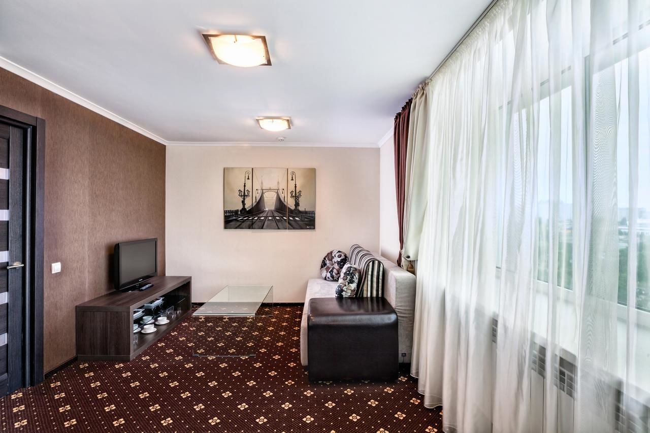 Отель Bratislava Hotel Kyiv Киев-40