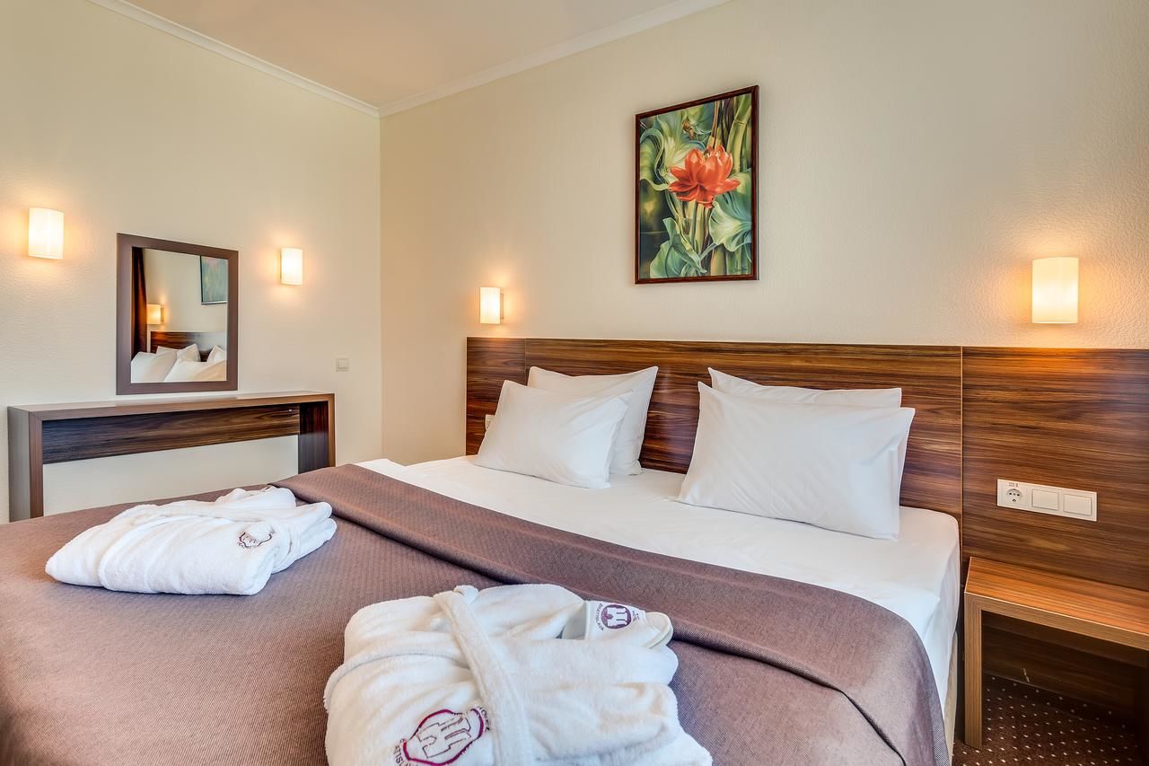 Отель Bratislava Hotel Kyiv Киев-8