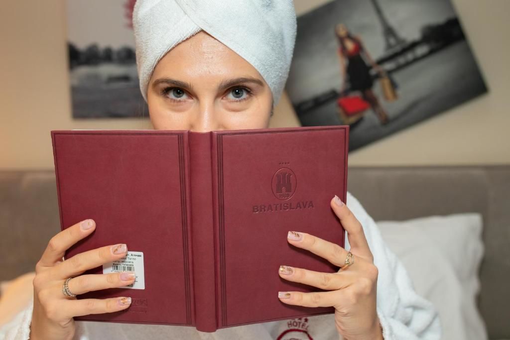 Отель Bratislava Hotel Kyiv Киев