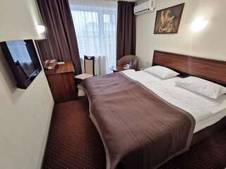 Отель Bratislava Hotel Kyiv Киев Стандартный двухместный номер с 1 кроватью-4