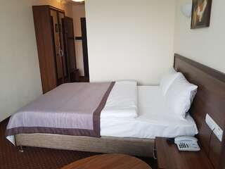 Отель Bratislava Hotel Kyiv Киев Стандартный двухместный номер с 1 кроватью-6