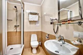 Отель Bratislava Hotel Kyiv Киев Стандартный одноместный номер-8