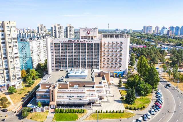 Отель Bratislava Hotel Kyiv Киев-15