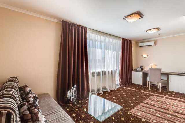 Отель Bratislava Hotel Kyiv Киев-29